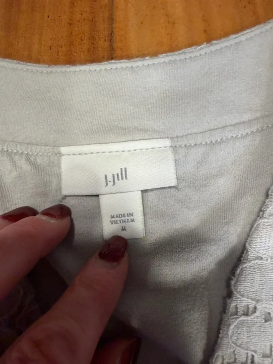 J. Jill Romantic Lace Overlay Blouse Light Gray Medium (VGUC) - Picture 3 of 13